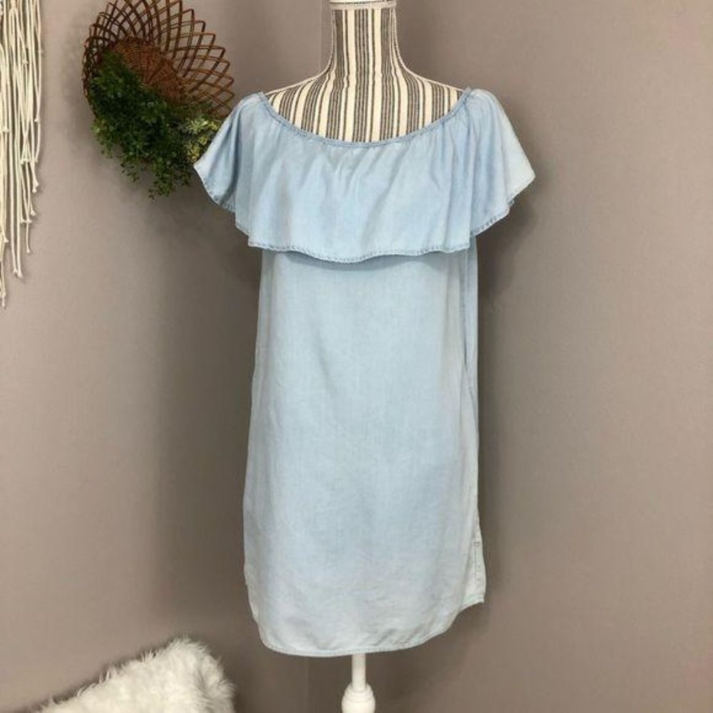 3/$25 Altar’d State Xs chambray off shoulder dress